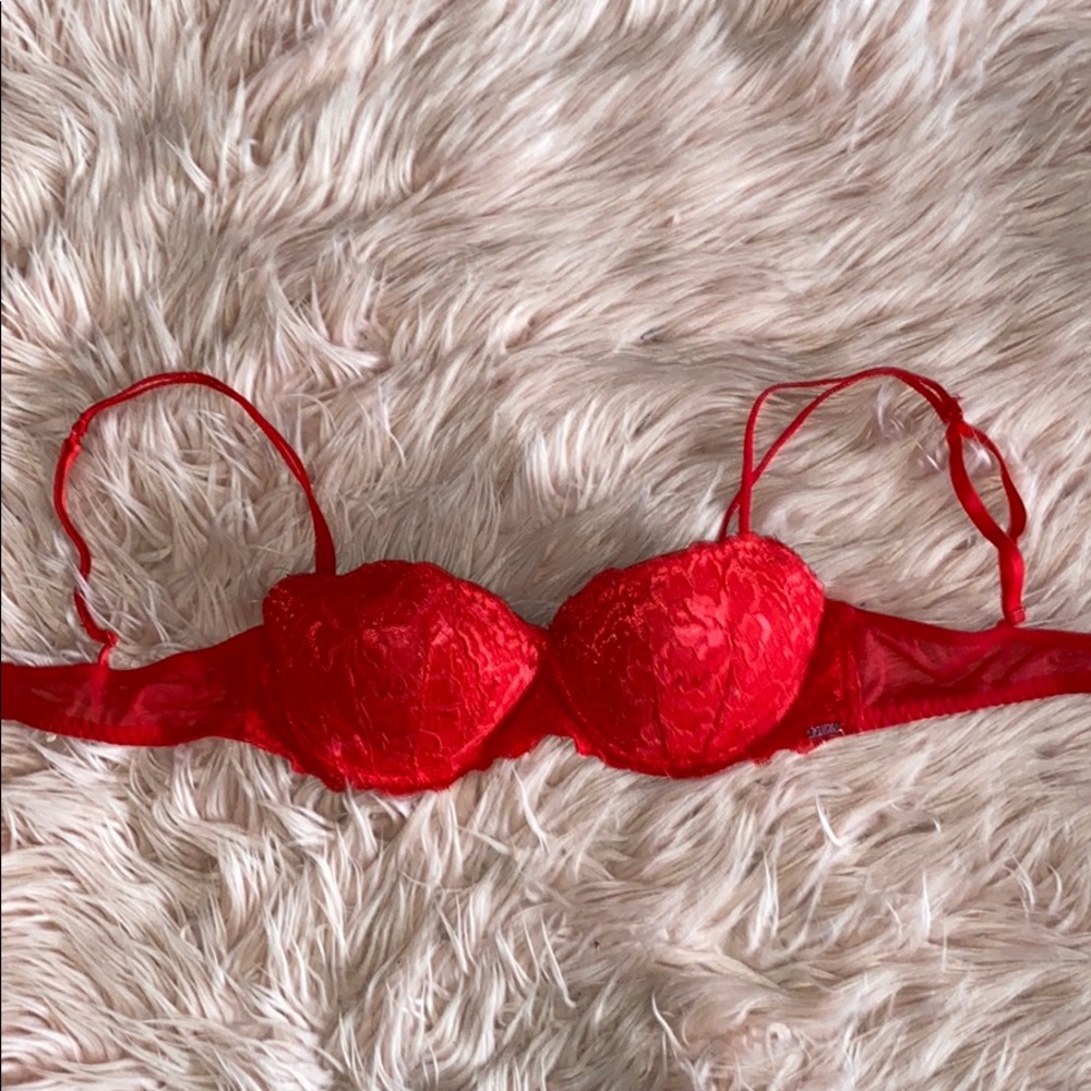 Red lace bra/Bralette